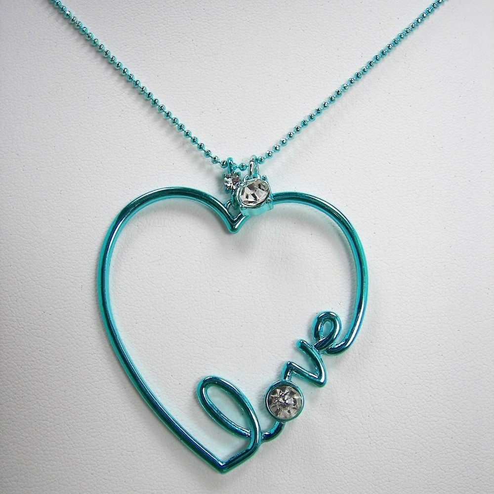 New Without Tags Betsey Johnson Necklace